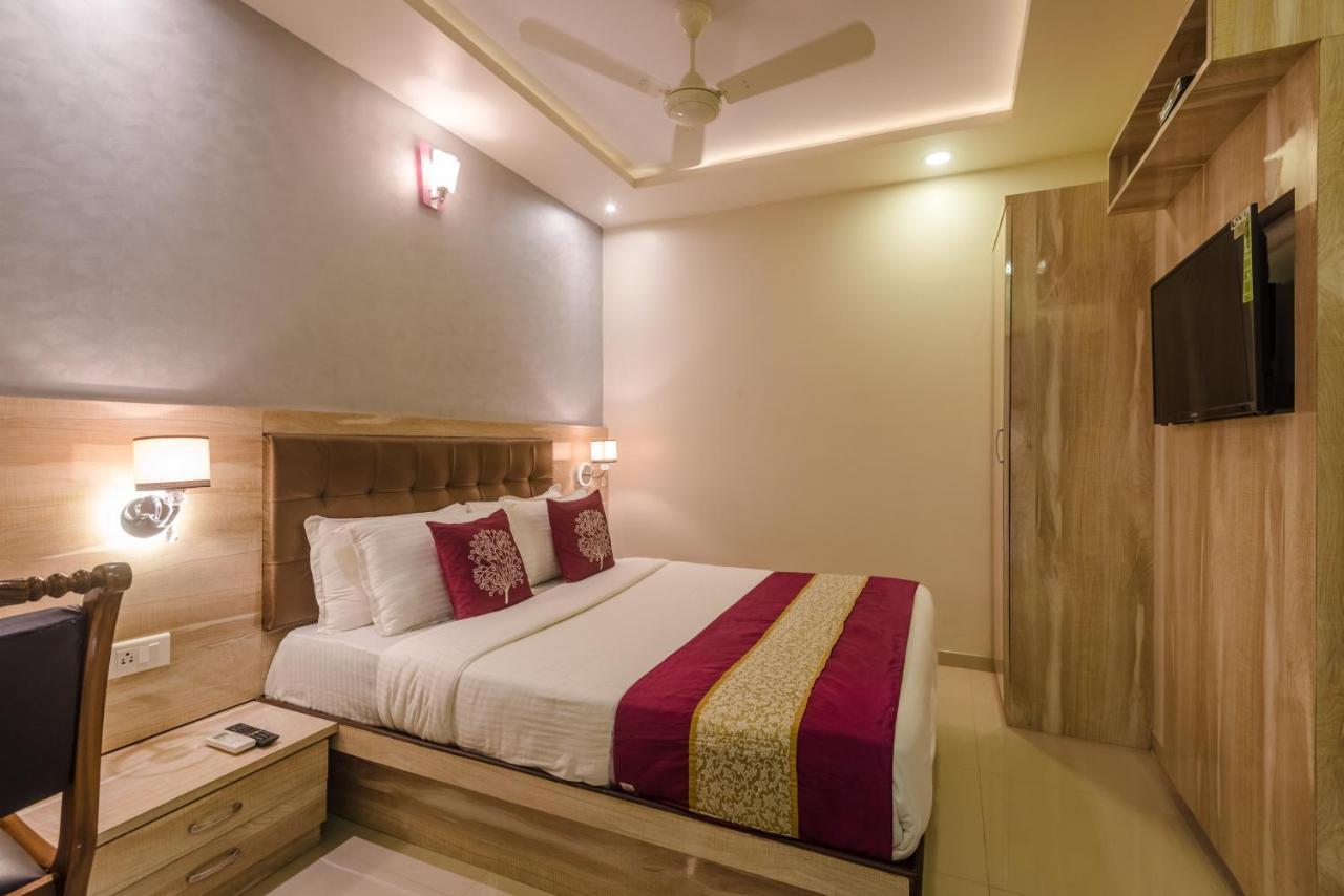 Hygienic Hotel Liberty Plaza مومباي المظهر الخارجي الصورة