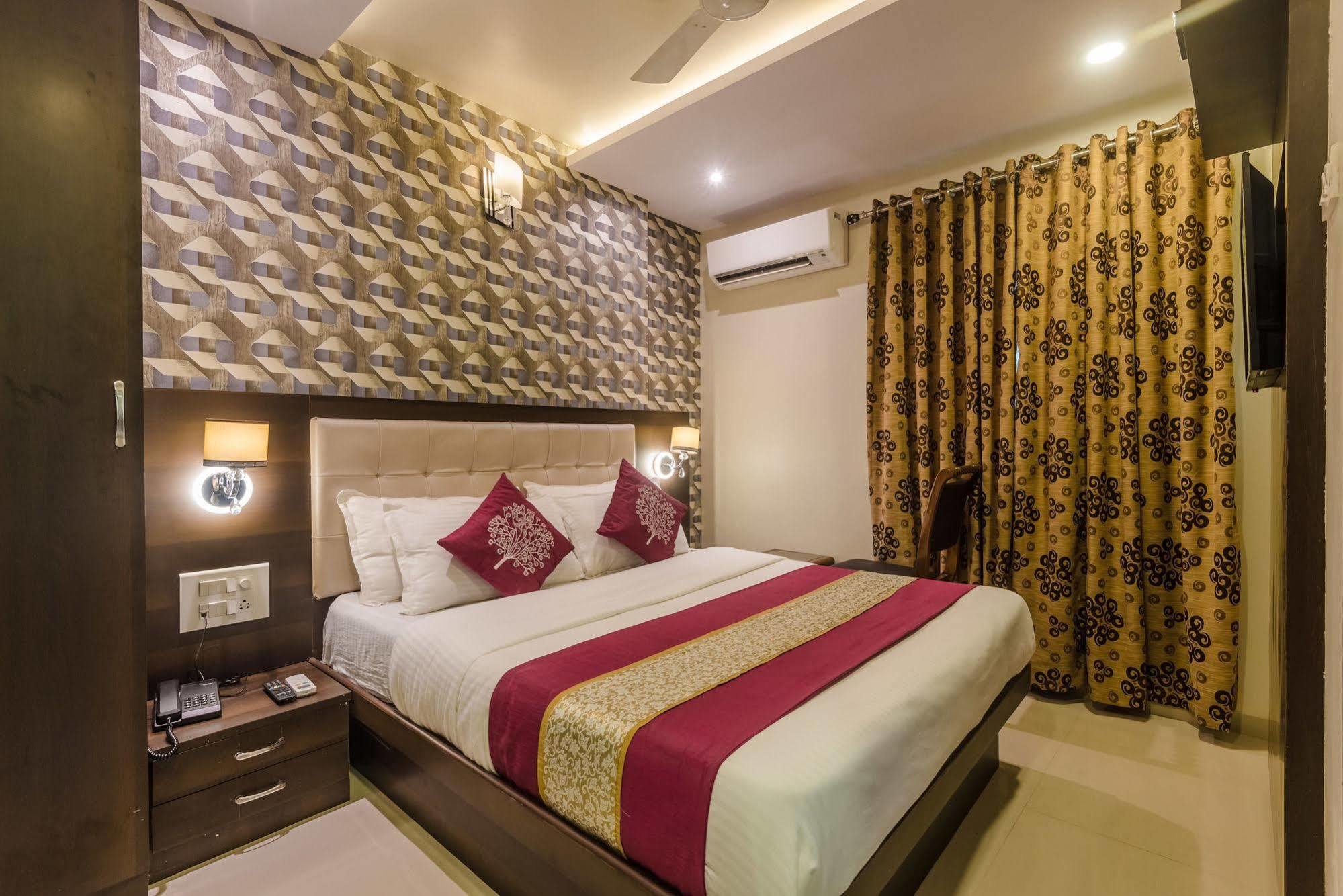 Hygienic Hotel Liberty Plaza مومباي المظهر الخارجي الصورة