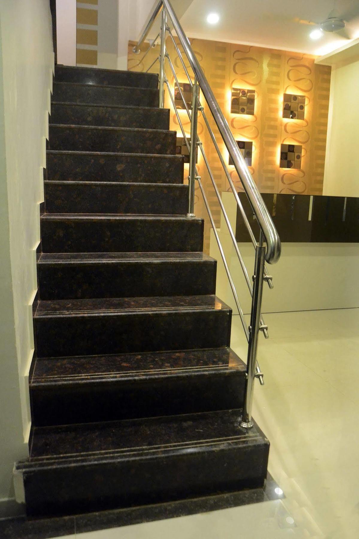 Hygienic Hotel Liberty Plaza مومباي المظهر الخارجي الصورة